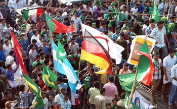 പോര്‍ക്കളം നിറഞ്ഞ് റെബലുകള്‍